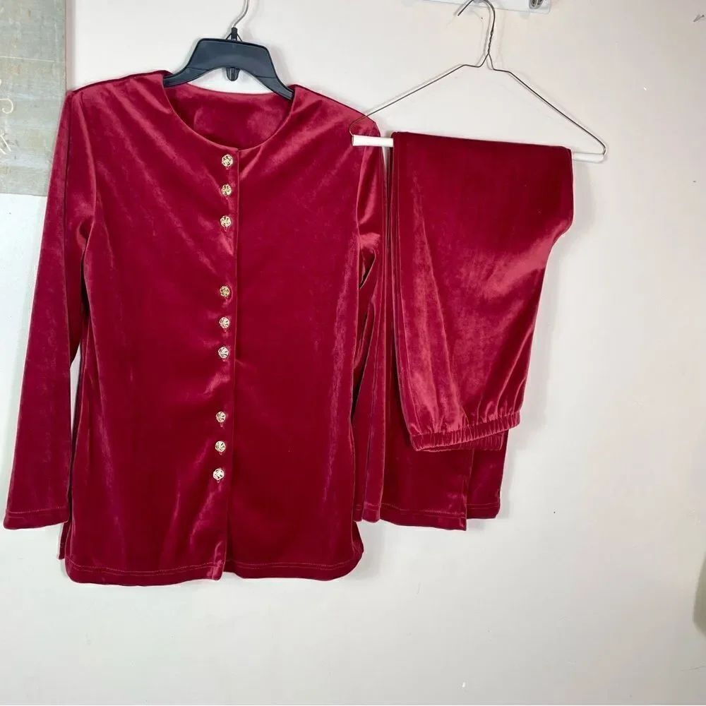 Willow Ridge track suit/velvett